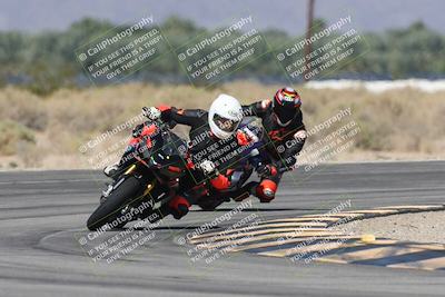 media/Oct-13-2025-Moto Forza (Mon) [[a66d839500]]/3-B Group/Session 3 (Turn 16)/